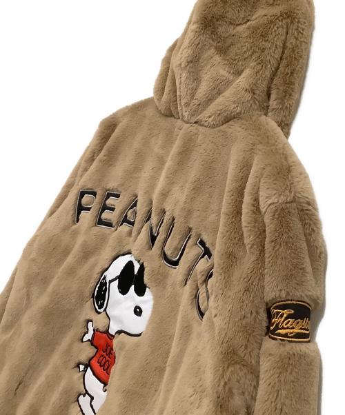 PEANUTS（ピーナッツ）PEANUTS (ピーナッツ) FLAGSTAFF (フラグスタッフ) 刺繍フェイクファーブルゾン ベージュ サイズ:XLの古着・服飾アイテム