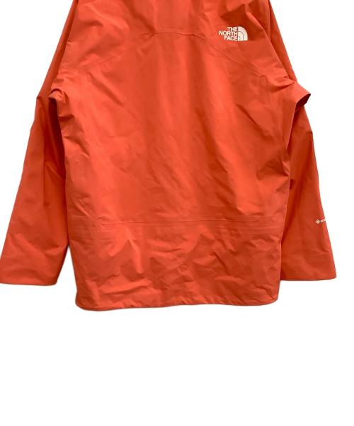 THE NORTH FACE（ザ ノース フェイス）THE NORTH FACE (ザ ノース フェイス) ジャケット ラディアントオレンジ×ニュートープ サイズ:L 未使用品の古着・服飾アイテム