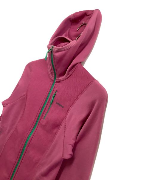 Patagonia（パタゴニア）Patagonia (パタゴニア) ジップパーカー ピトン ハイブリッドフーディ ピンク サイズ:Sの古着・服飾アイテム