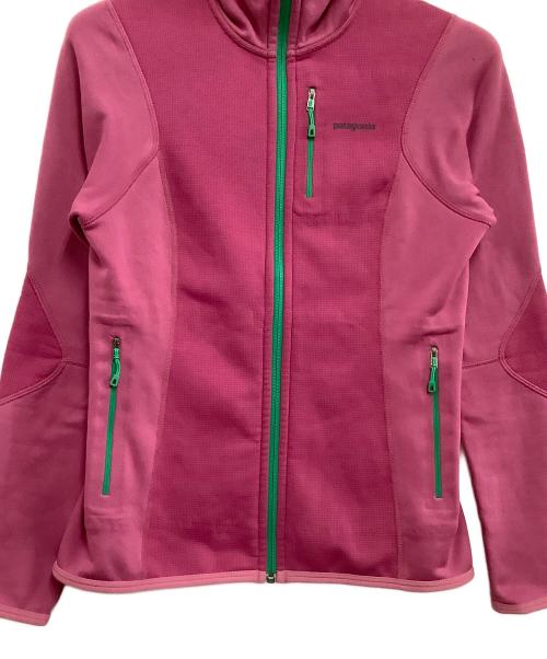 Patagonia（パタゴニア）Patagonia (パタゴニア) ジップパーカー ピトン ハイブリッドフーディ ピンク サイズ:Sの古着・服飾アイテム