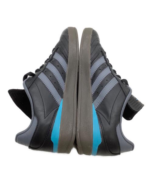 adidas（アディダス）adidas (アディダス) スニーカー ブラック×グレー サイズ:27の古着・服飾アイテム