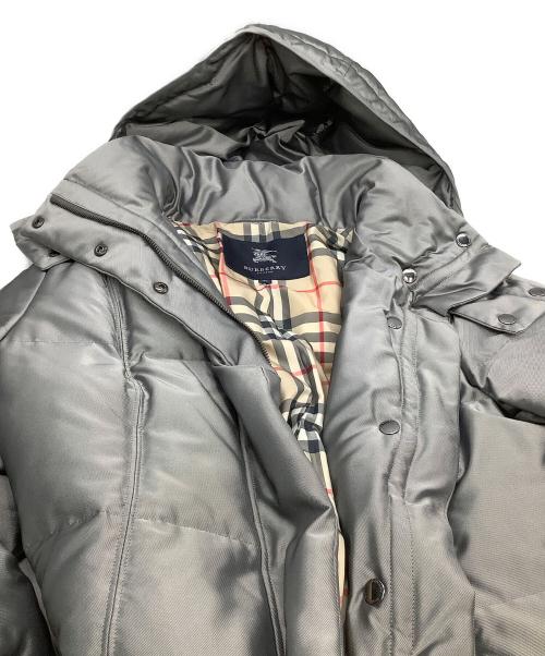 BURBERRY LONDON（バーバリーロンドン）BURBERRY LONDON (バーバリーロンドン) ダウンコート 裏地ノバチェック  シルバー サイズ:46の古着・服飾アイテム