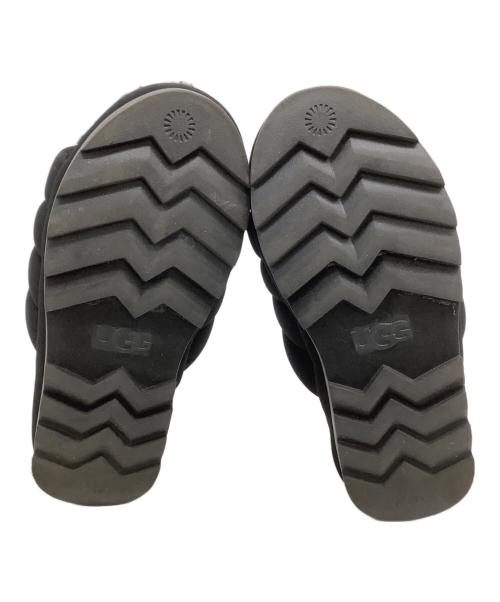UGG（アグ）UGG (アグ) シープスキンファーサンダル ブラック サイズ:25の古着・服飾アイテム