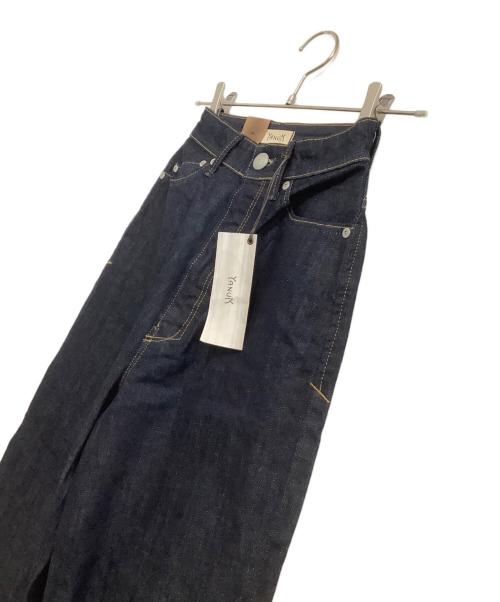 YANUK（ヤヌーク）YANUK (ヤヌーク) デニムパンツ　JOAN LOOSE STRAIGHT ブルー サイズ:22 未使用品の古着・服飾アイテム