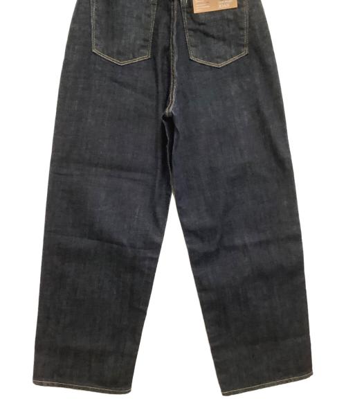 YANUK（ヤヌーク）YANUK (ヤヌーク) デニムパンツ　JOAN LOOSE STRAIGHT ブルー サイズ:22 未使用品の古着・服飾アイテム