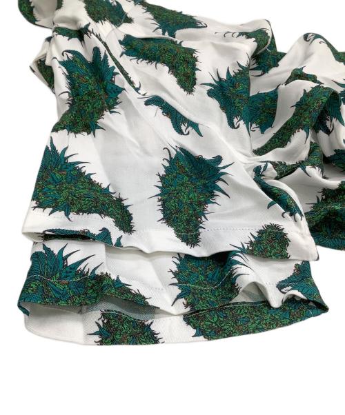NEAT ALOHA（ニートアロハ）NEAT ALOHA (ニートアロハ) 開襟シャツ 総柄 ホワイト×グリーン サイズ:Mの古着・服飾アイテム