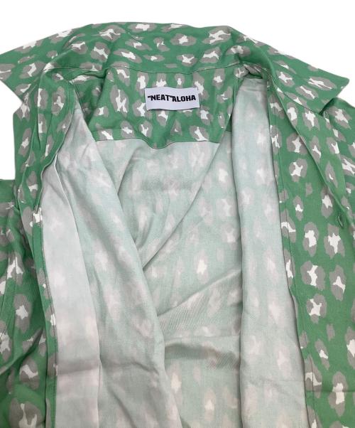 NEAT ALOHA（ニートアロハ）NEAT ALOHA (ニートアロハ) 開襟シャツ 総柄 グリーン×グレー サイズ:Lの古着・服飾アイテム