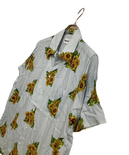 NEAT ALOHA（ニートアロハ）NEAT ALOHA (ニートアロハ) 開襟シャツ　ひまわり スカイブルー サイズ:Lの古着・服飾アイテム