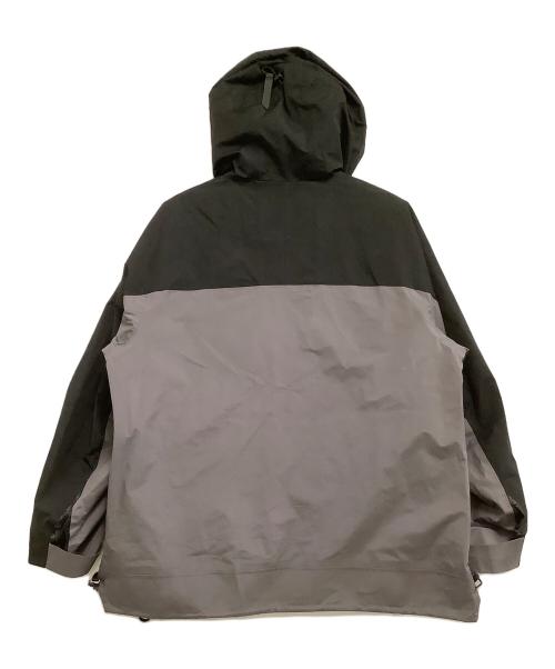 CMF OUTDOOR GARMENT（コンフィーアウトドアガーメント）CMF OUTDOOR GARMENT (コンフィーアウトドアガーメント) シェルジャケット グレー×ブラック サイズ:Lの古着・服飾アイテム