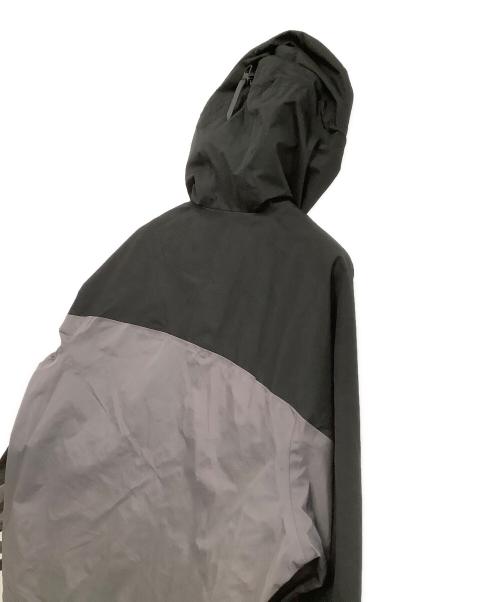 CMF OUTDOOR GARMENT（コンフィーアウトドアガーメント）CMF OUTDOOR GARMENT (コンフィーアウトドアガーメント) シェルジャケット グレー×ブラック サイズ:Lの古着・服飾アイテム