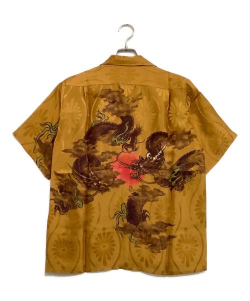 NIPOALOHA（二ポアロハ）NIPOALOHA (二ポアロハ) アロハシャツ SUPER BEAVER 渋谷龍太 龍図 地紋 立桶に菊 ブラウン サイズ:０の古着・服飾アイテム