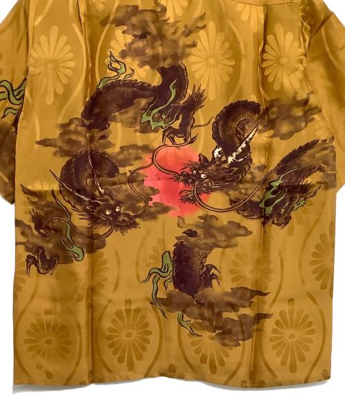 NIPOALOHA（二ポアロハ）NIPOALOHA (二ポアロハ) アロハシャツ SUPER BEAVER 渋谷龍太 龍図 地紋 立桶に菊 ブラウン サイズ:０の古着・服飾アイテム