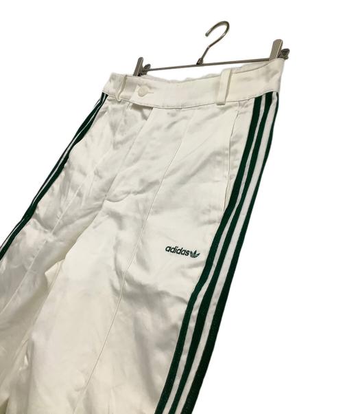 adidas（アディダス）adidas (アディダス) '80s ルーズボタン スリーストライプス バミューダショーツ ホワイト×グリーン サイズ:Lの古着・服飾アイテム