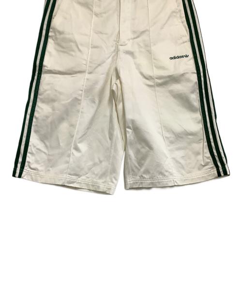 adidas（アディダス）adidas (アディダス) '80s ルーズボタン スリーストライプス バミューダショーツ ホワイト×グリーン サイズ:Lの古着・服飾アイテム