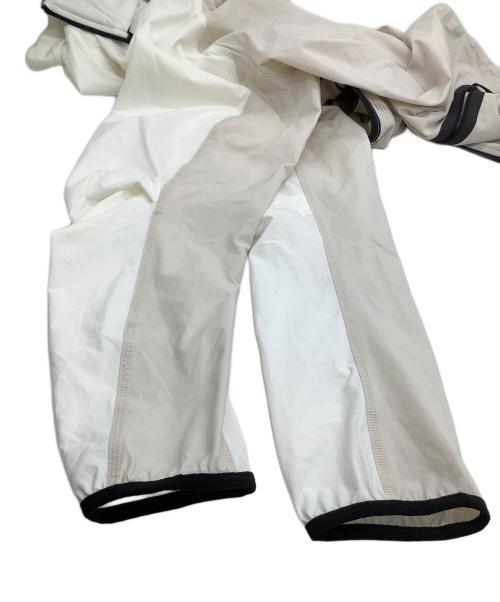 NIKE（ナイキ）NIKE (ナイキ) ナイキ テック ウィンドランナー ベージュ×ホワイト サイズ:Lの古着・服飾アイテム