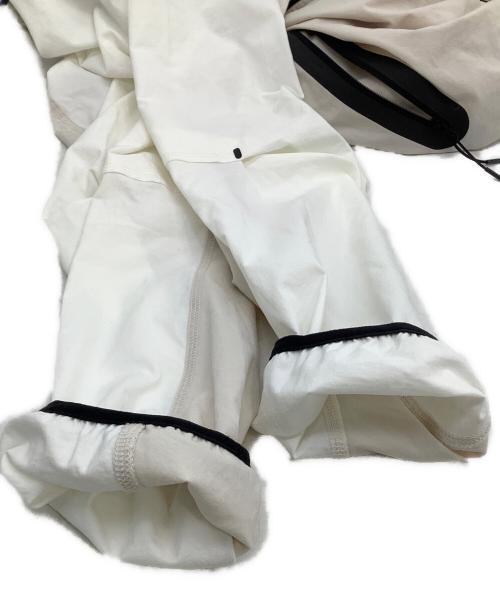 NIKE（ナイキ）NIKE (ナイキ) ナイキ テック ウィンドランナー ベージュ×ホワイト サイズ:Lの古着・服飾アイテム