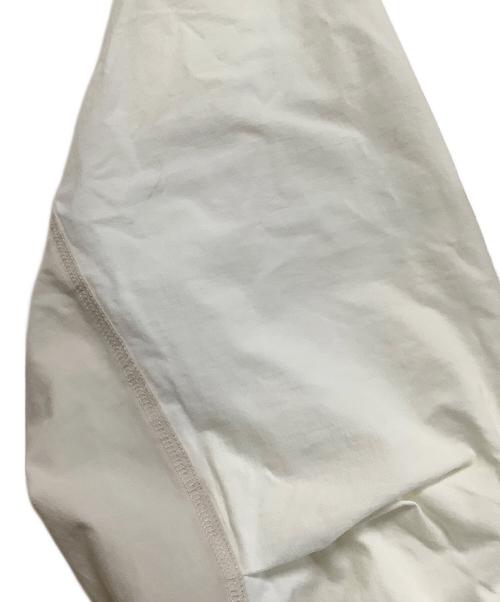 NIKE（ナイキ）NIKE (ナイキ) ナイキ テック ウィンドランナー ベージュ×ホワイト サイズ:Lの古着・服飾アイテム