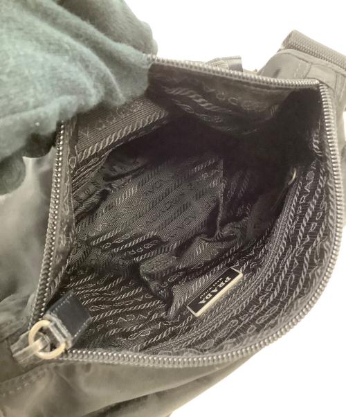 PRADA（プラダ）PRADA (プラダ) ショルダーバッグ 三角ロゴの古着・服飾アイテム