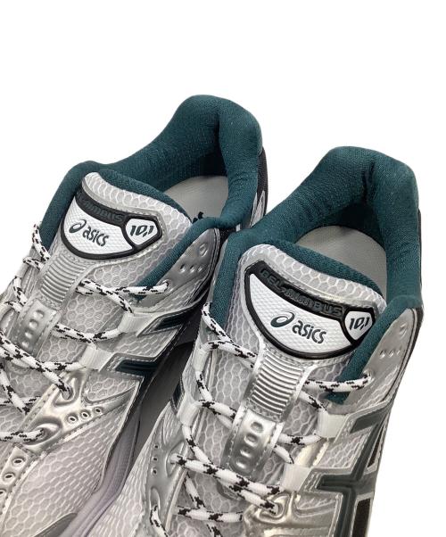 asics（アシックス）asics (アシックス) スニーカー GEL-NIMBUS ホワイト×ブラック サイズ:27.5の古着・服飾アイテム