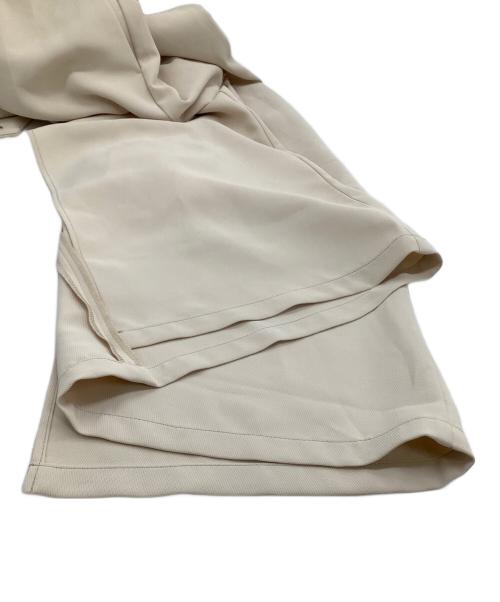 CLANE（クラネ）CLANE (クラネ) サロペットワンピース アイボリー サイズ:2 未使用品の古着・服飾アイテム