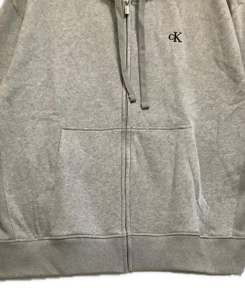 Calvin Klein（カルバンクライン）Calvin Klein (カルバンクライン) ジップパーカー グレー サイズ:L 未使用品の古着・服飾アイテム