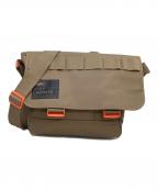 LACOSTEラコステ）の古着「メッセンジャーバッグ クロック」｜ブラウン