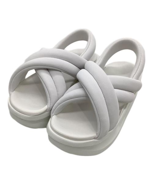 NIKE（ナイキ）NIKE (ナイキ) サンダル AIR MAX ISLA SANDAL ホワイト サイズ:22の古着・服飾アイテム