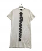 LOUIS VUITTONルイ ヴィトン）の古着「プリントカットソーワンピース　23SS ZIPPER PRINT T-SHIRT DRESS」｜ホワイト