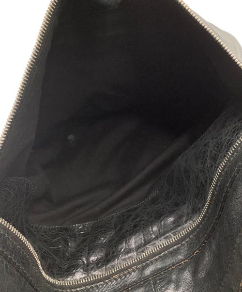 BALENCIAGA（バレンシアガ）BALENCIAGA (バレンシアガ) クーリエレザーショルダーバッグ ブラックの古着・服飾アイテム