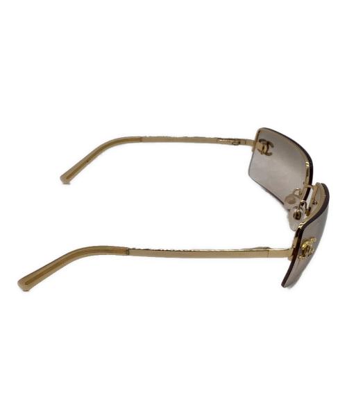 CHANEL（シャネル）CHANEL (シャネル) サングラス　AC2916850 ゴールド サイズ:65□15 120の古着・服飾アイテム