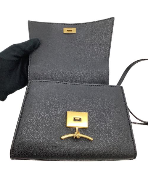 CHARLES & KEITH（チャールズアンドキース）CHARLES & KEITH (チャールズ＆キース) ハクスリーメタリック プッシュロックトップハンドル ブラックの古着・服飾アイテム