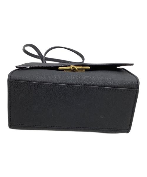 CHARLES & KEITH（チャールズアンドキース）CHARLES & KEITH (チャールズ＆キース) ハクスリーメタリック プッシュロックトップハンドル ブラックの古着・服飾アイテム