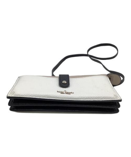 Kate Spade（ケイトスペード）Kate Spade (ケイトスペード) ショルダーウォレット ホワイト×ブラックの古着・服飾アイテム
