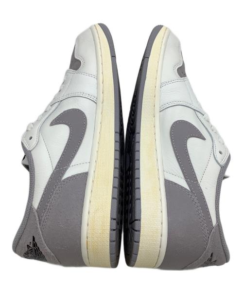 NIKE（ナイキ）NIKE (ナイキ) ローカットスニーカー Air Jordan 1 Retro Low OG ホワイト×グレー サイズ:27の古着・服飾アイテム