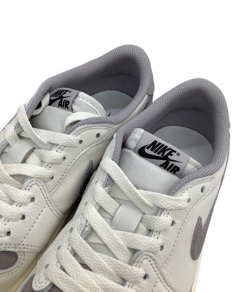 NIKE（ナイキ）NIKE (ナイキ) ローカットスニーカー Air Jordan 1 Retro Low OG ホワイト×グレー サイズ:27の古着・服飾アイテム