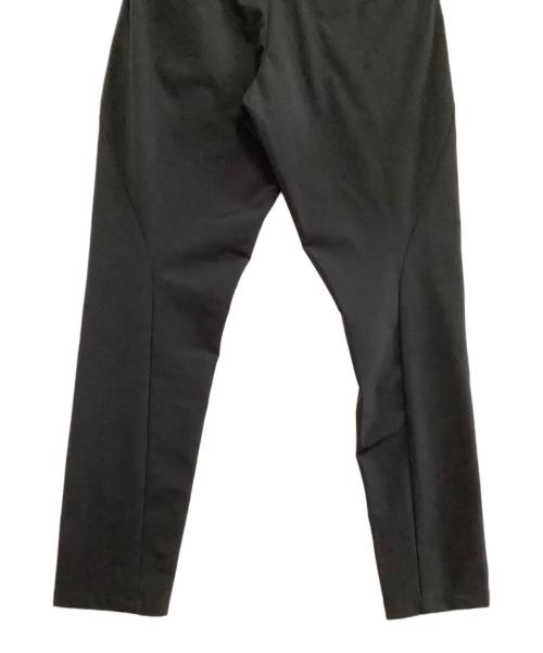 H.I.P. by SOLIDO（エイチアイピーバイソリード）H.I.P. by SOLIDO (エイチアイピーバイソリード) ストレッチパンツ ブラック サイズ:03 未使用品の古着・服飾アイテム