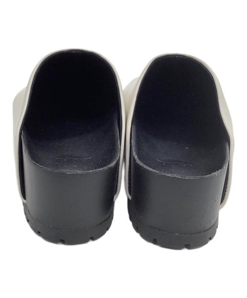 RIM.ARK（リムアーク）RIM.ARK (リムアーク) スリッポン アイボリー×ブラック サイズ:37の古着・服飾アイテム