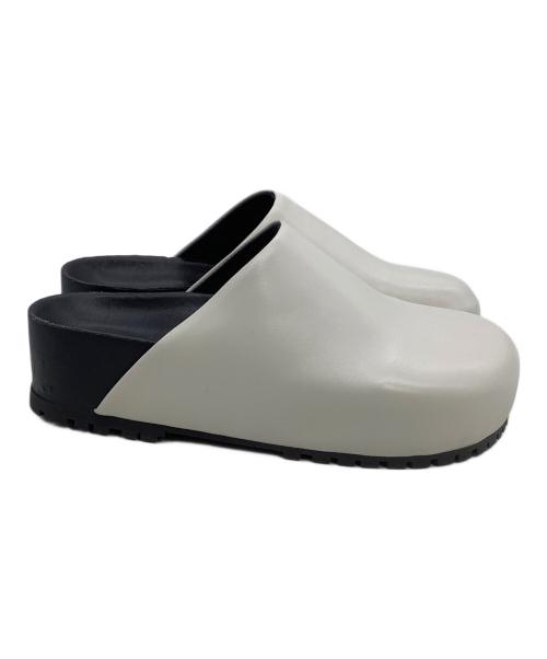 RIM.ARK（リムアーク）RIM.ARK (リムアーク) スリッポン アイボリー×ブラック サイズ:37の古着・服飾アイテム