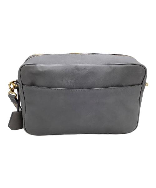 A.D.M.J.（エーディーエムジェイ）A.D.M.J. (エーディーエムジェイ) ショルダーバッグ グレー×ゴールドの古着・服飾アイテム