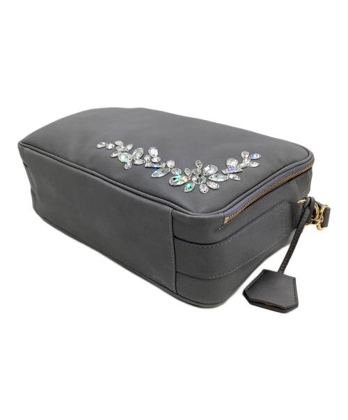 A.D.M.J.（エーディーエムジェイ）A.D.M.J. (エーディーエムジェイ) ショルダーバッグ グレー×ゴールドの古着・服飾アイテム