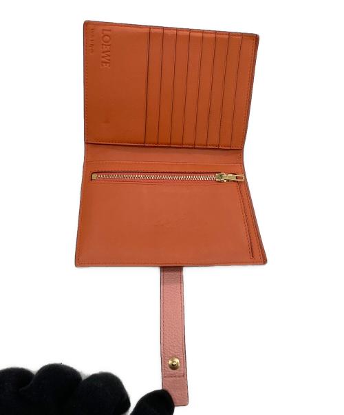 LOEWE（ロエベ）LOEWE (ロエベ) ミディアムバーティカルウォレット ピンクの古着・服飾アイテム
