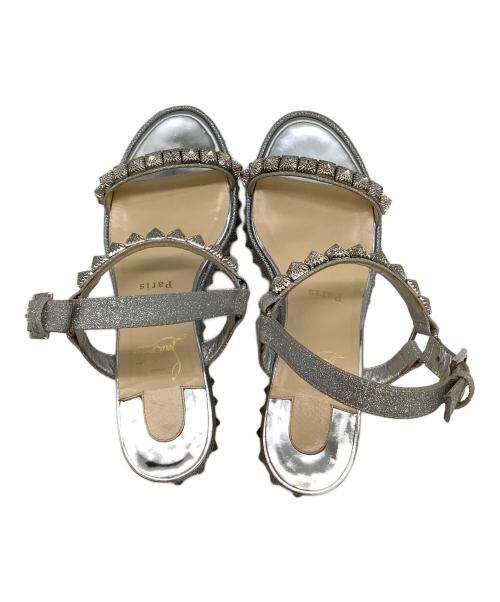 Christian Louboutin（クリスチャン・ルブタン）Christian Louboutin (クリスチャン・ルブタン) サンダル ピラクロウ  シルバー サイズ:37の古着・服飾アイテム