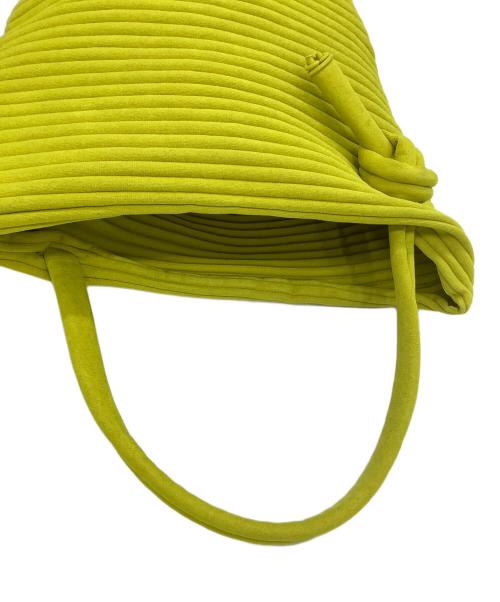 ISSEY MIYAKE（イッセイミヤケ）ISSEY MIYAKE (イッセイミヤケ) トートバッグ me 黄緑の古着・服飾アイテム