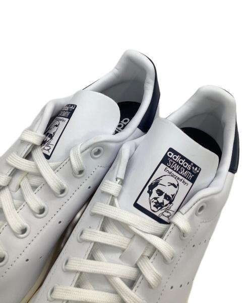 adidas Originals（アディダスオリジナル）adidas Originals (アディダスオリジナル) ローカットスニーカー STANSMITH ホワイト×ネイビー サイズ:US 10 1/2の古着・服飾アイテム