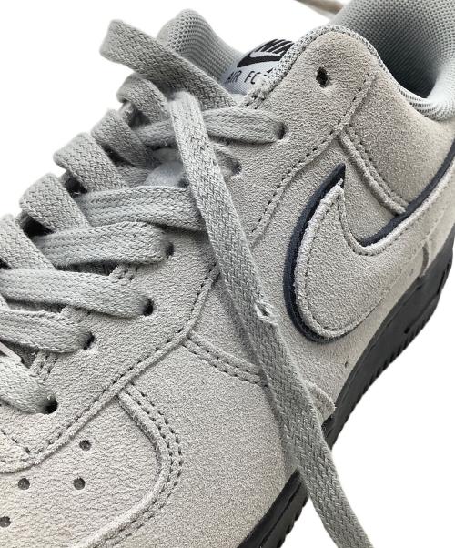 NIKE（ナイキ）NIKE (ナイキ) AIR FORCE 1 '07 LV8 ライトグレー サイズ:26.5の古着・服飾アイテム