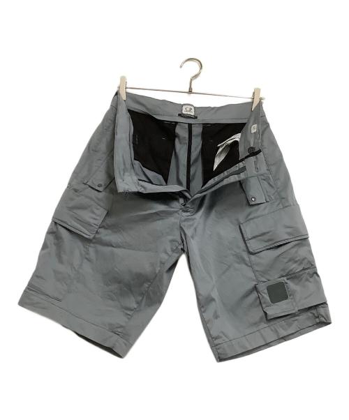 C.P COMPANY（シーピーカンパニー）C.P COMPANY (シーピーカンパニー) ハーフパンツ　THE METRO POLIS SERIES　24SS グレー サイズ:48の古着・服飾アイテム