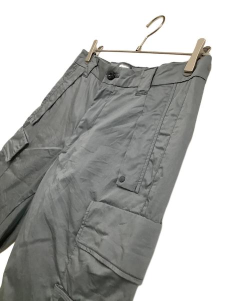 C.P COMPANY（シーピーカンパニー）C.P COMPANY (シーピーカンパニー) ハーフパンツ　THE METRO POLIS SERIES　24SS グレー サイズ:48の古着・服飾アイテム