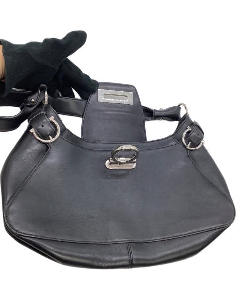 Salvatore Ferragamo（サルヴァトーレ フェラガモ）Salvatore Ferragamo (サルヴァトーレ フェラガモ) セミショルダーバッグ ガンチーニ ブラックの古着・服飾アイテム