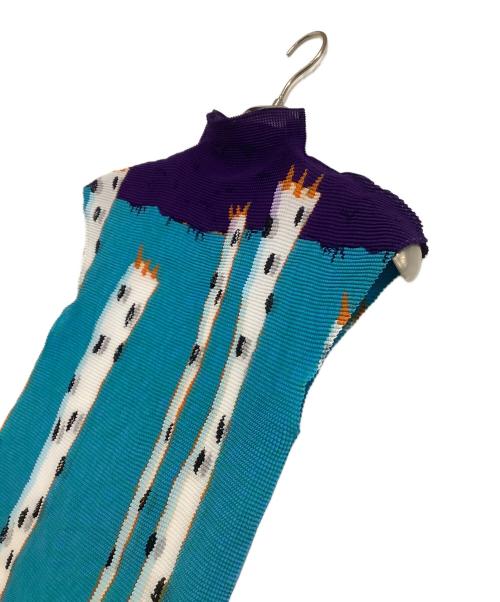 ISSEY MIYAKE me（イッセイ ミヤケ ミー）ISSEY MIYAKE me (イッセイ ミヤケ ミー) プリーツカットソー ネイビー×ブルー サイズ:freeの古着・服飾アイテム