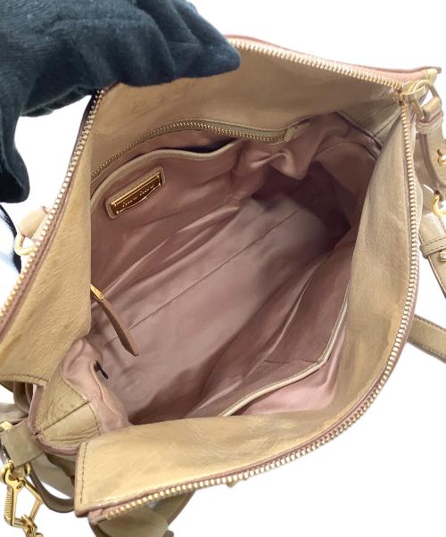 MIU MIU（ミュウミュウ）MIU MIU (ミュウミュウ) 2WAYハンドバッグ ベージュの古着・服飾アイテム